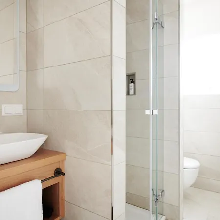 Homebound I - Contactless Check-in זלצבורג