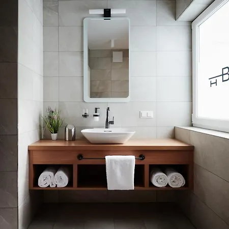 Homebound I - Contactless Check-in Apartahotel 4*